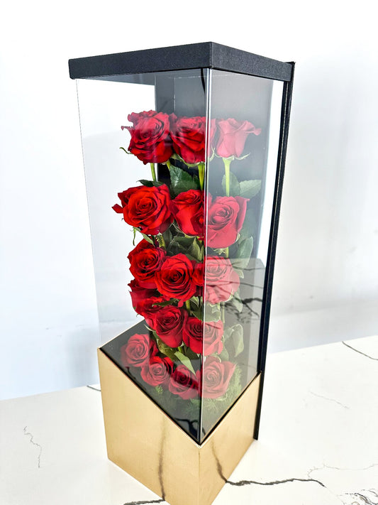 Cajón de acrílico con 20 rosas