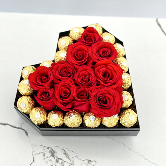 Corazón de rosas con chocolate
